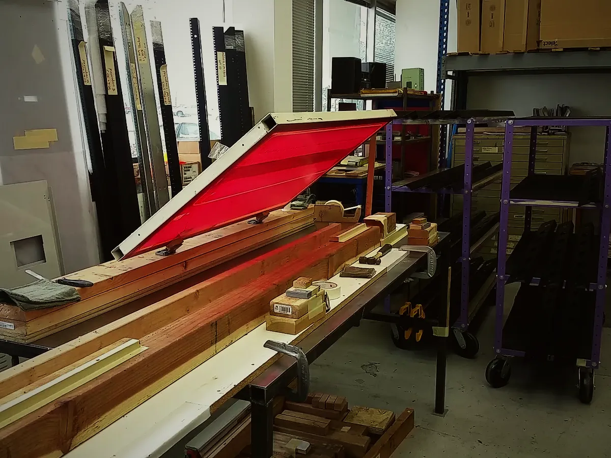 The screen printing table with a frame raised